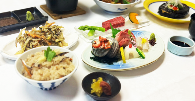 香川県三豊市/道の駅ふれあいパークみので香川の食を楽しむ